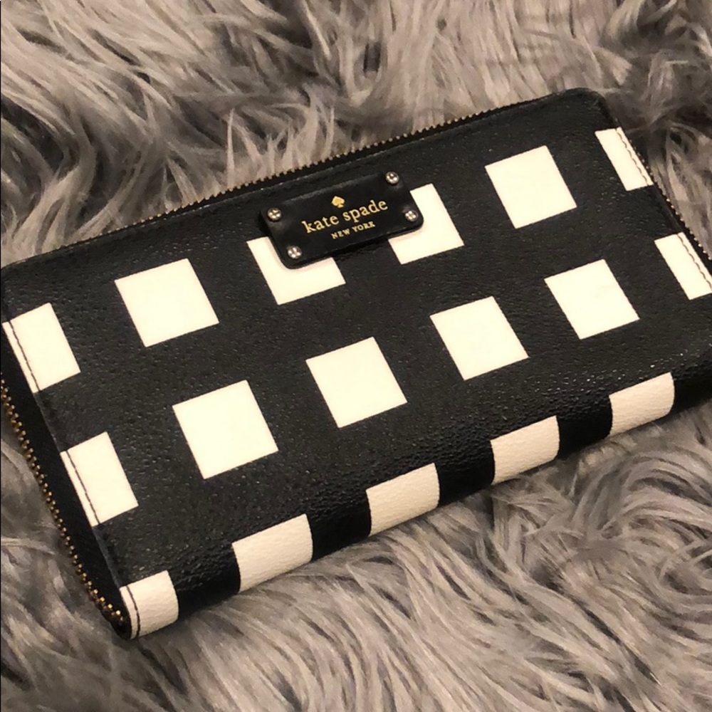 Kate Spade Black/White Pattern Continental Wallet